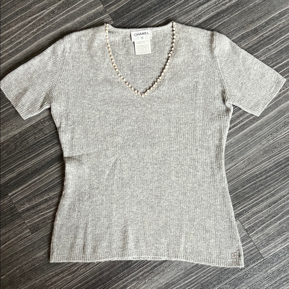 CHANEL Cashmere Short Sleeve V-Neck Top